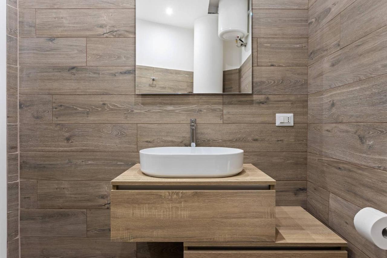 Апартаменты Modern And New Flat In Duomo Area Милан Экстерьер фото